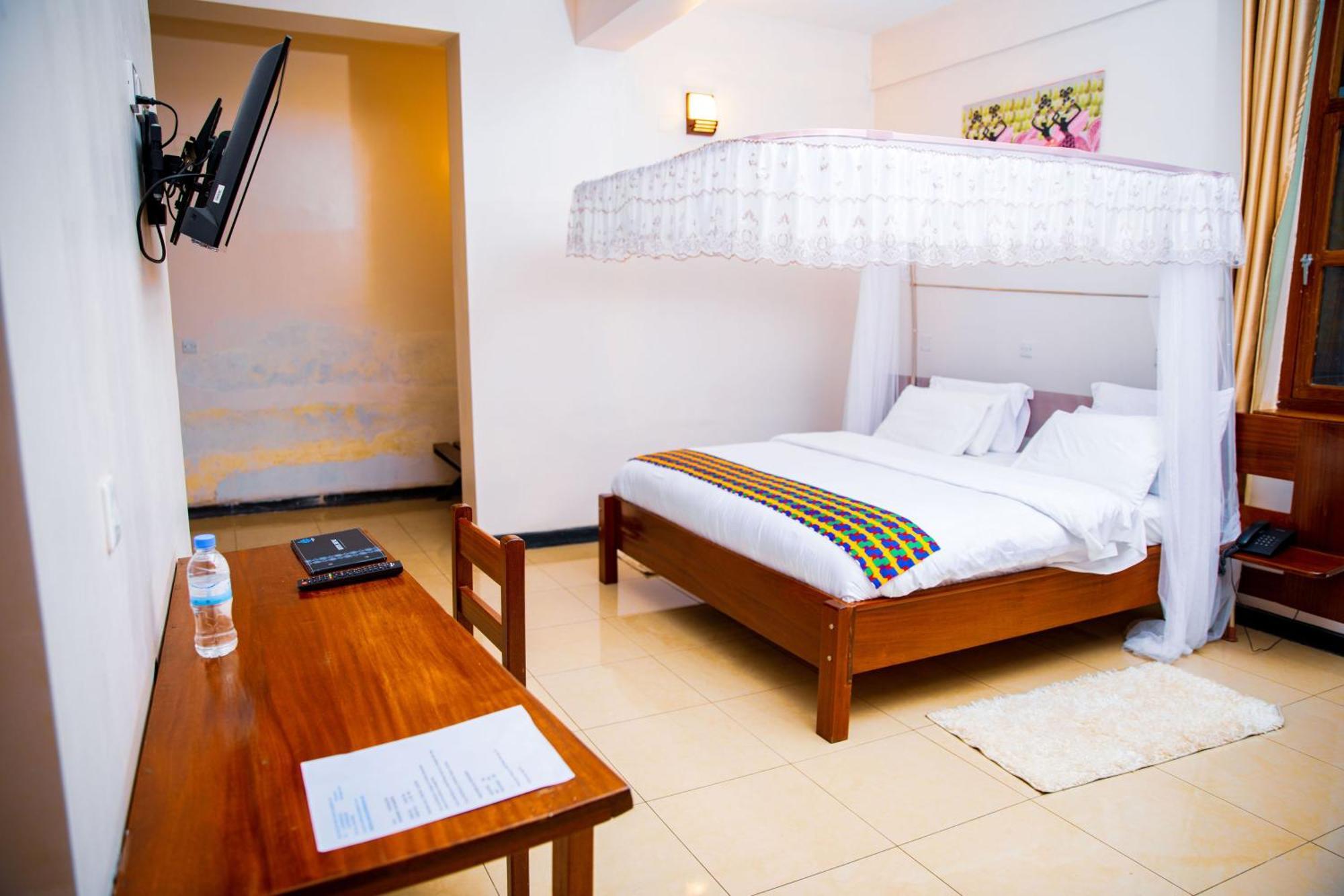 Kivu Hilltop View Resort Gisenyi Exterior photo