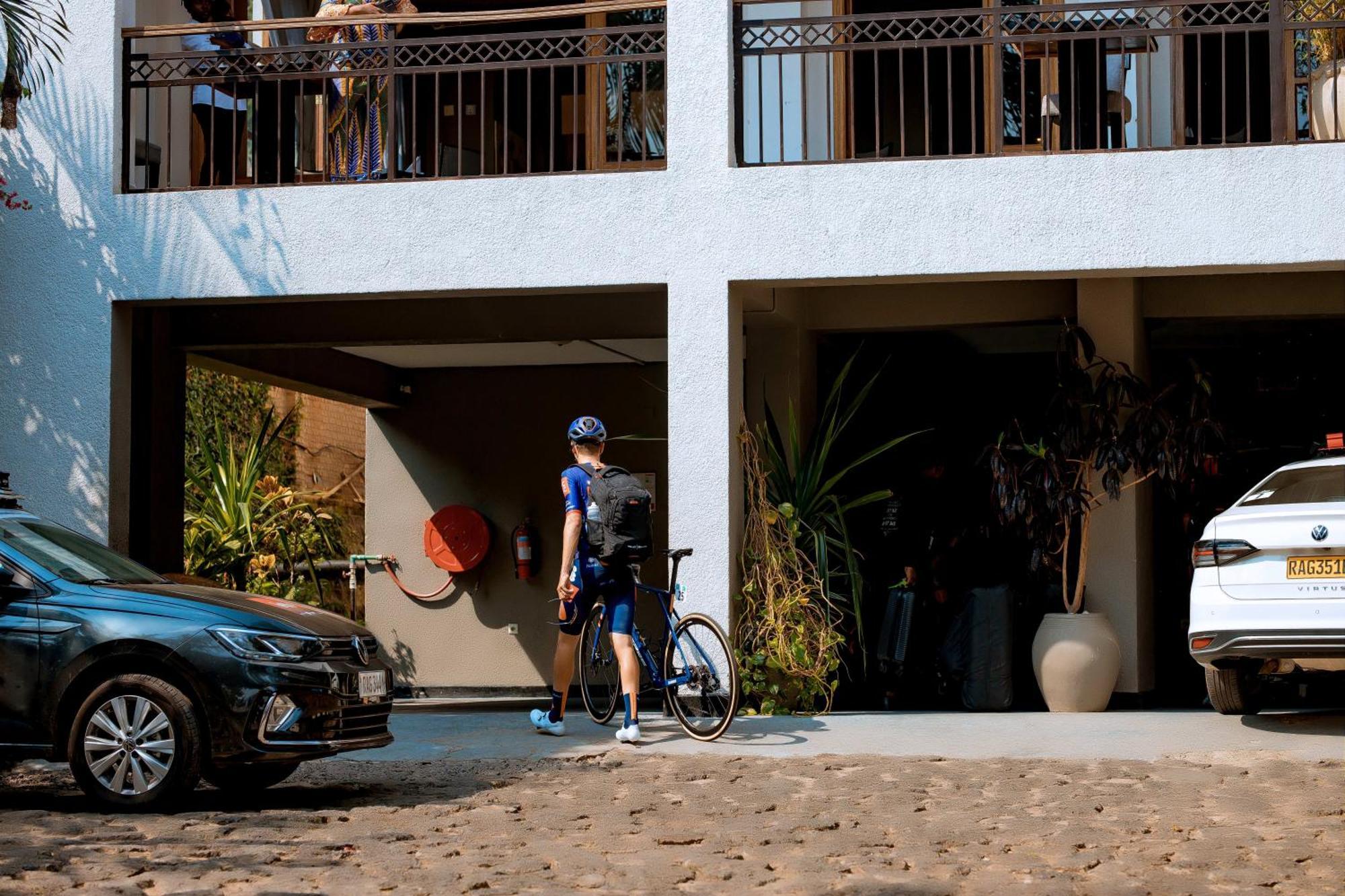 Kivu Hilltop View Resort Gisenyi Exterior photo